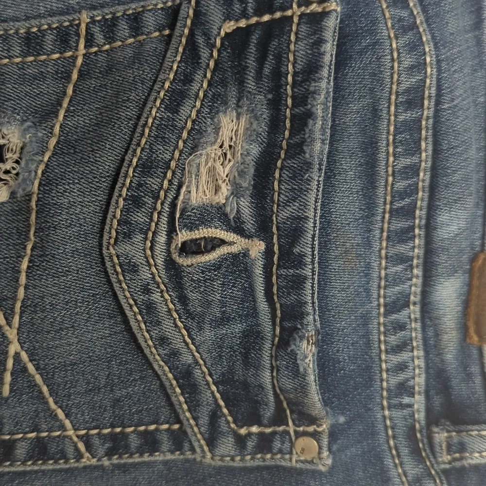 BKE "Stella" bootcut jeans. 26x31 - Picture 3 of 4